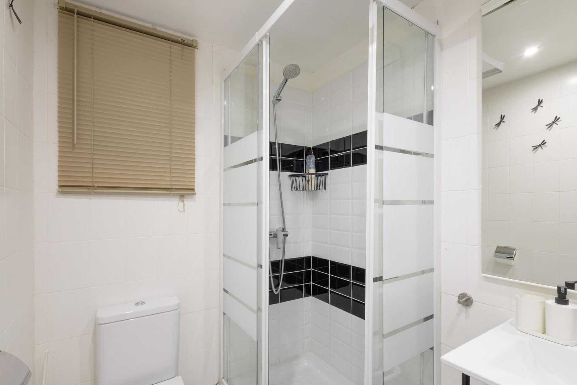 Bonito Piso Cerca De Park Guell Apartment Барселона Екстериор снимка